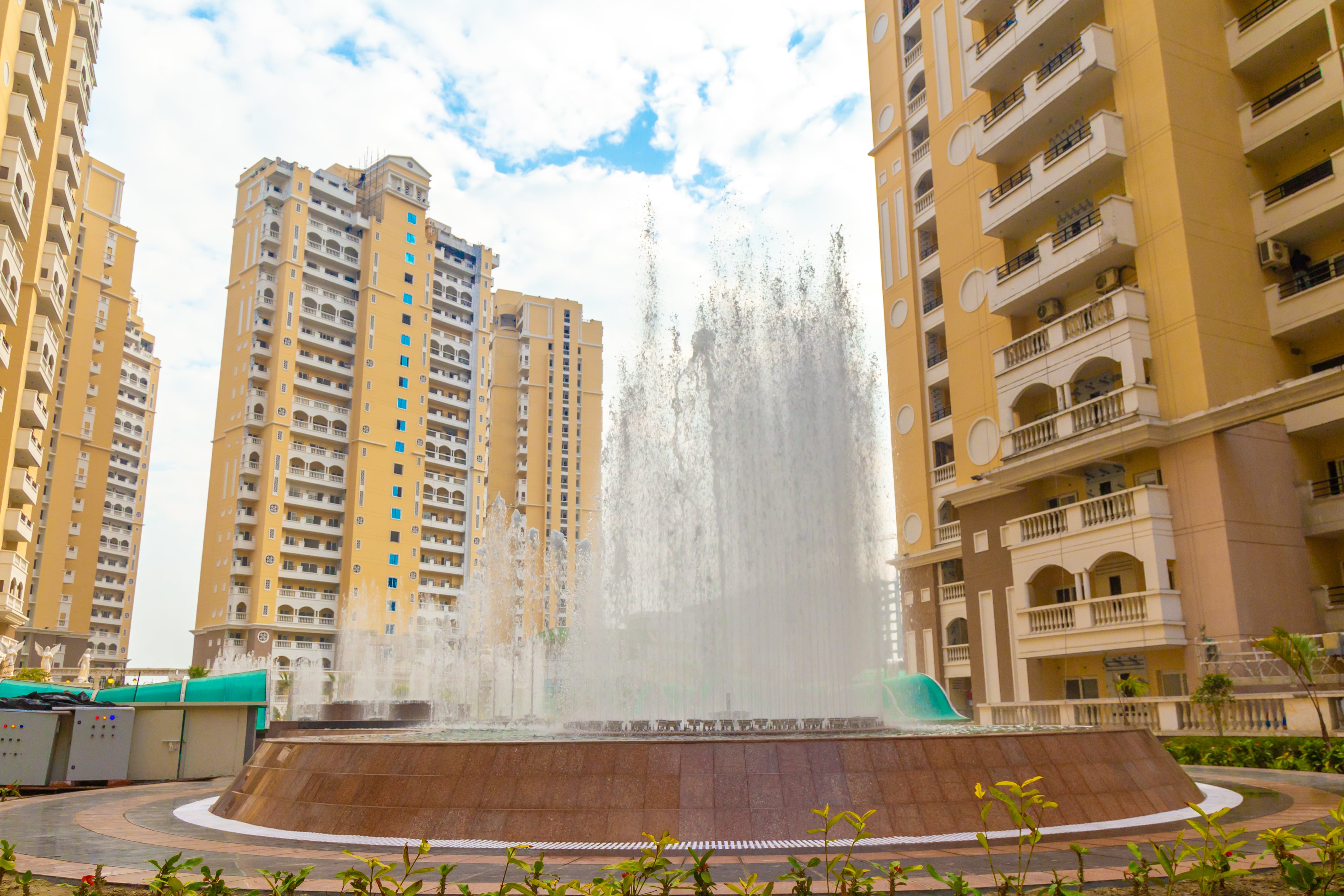 Is This The Right Time To Invest In Noida And Greater Noida ?